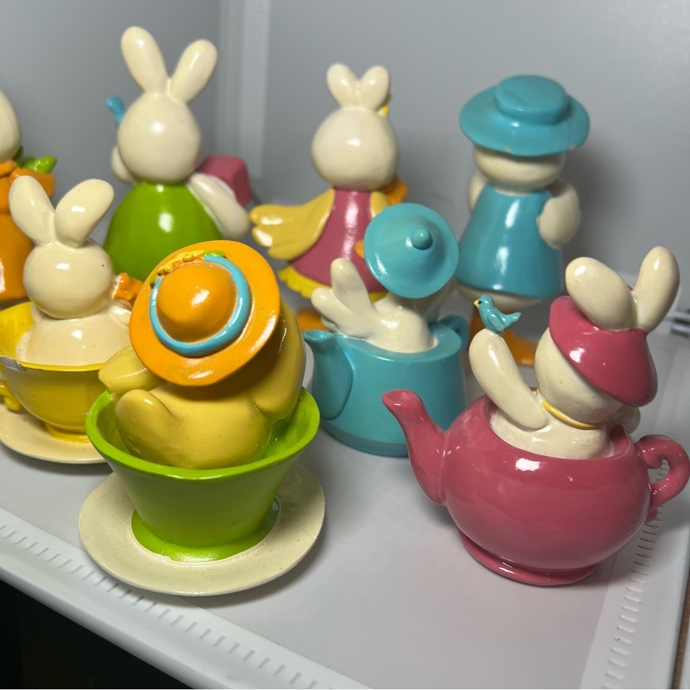 Glossy Easter Bunny Rabbit Resin Figurines Spring Table Decor Lot Of 8 - Picture 6 of 9